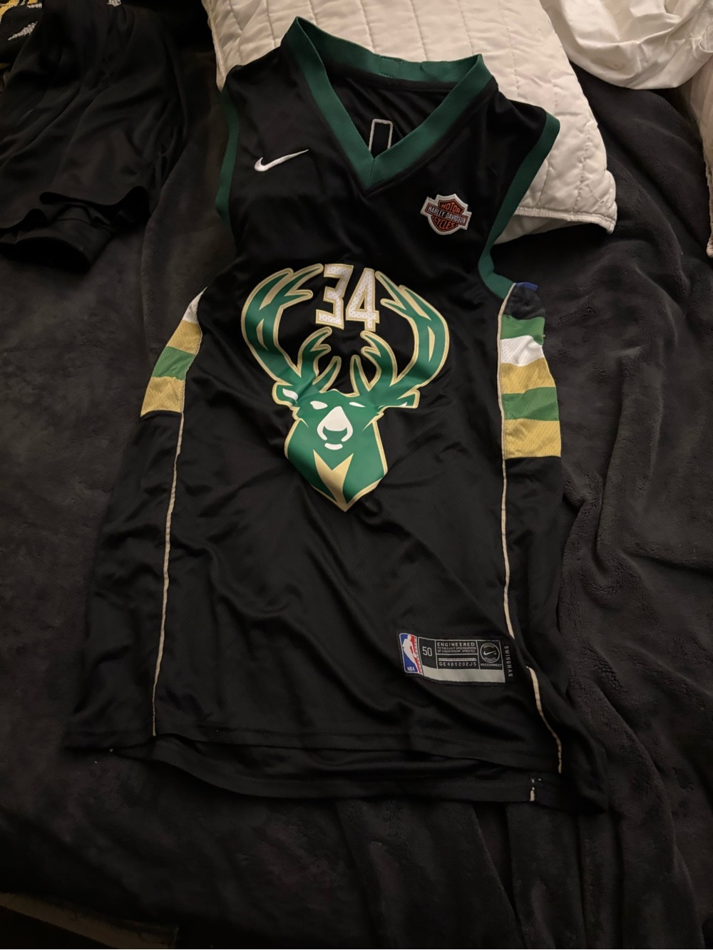 Giannis antetokounmpo jersey Bucks Logo Jersey L Size New Ships fast Black 50